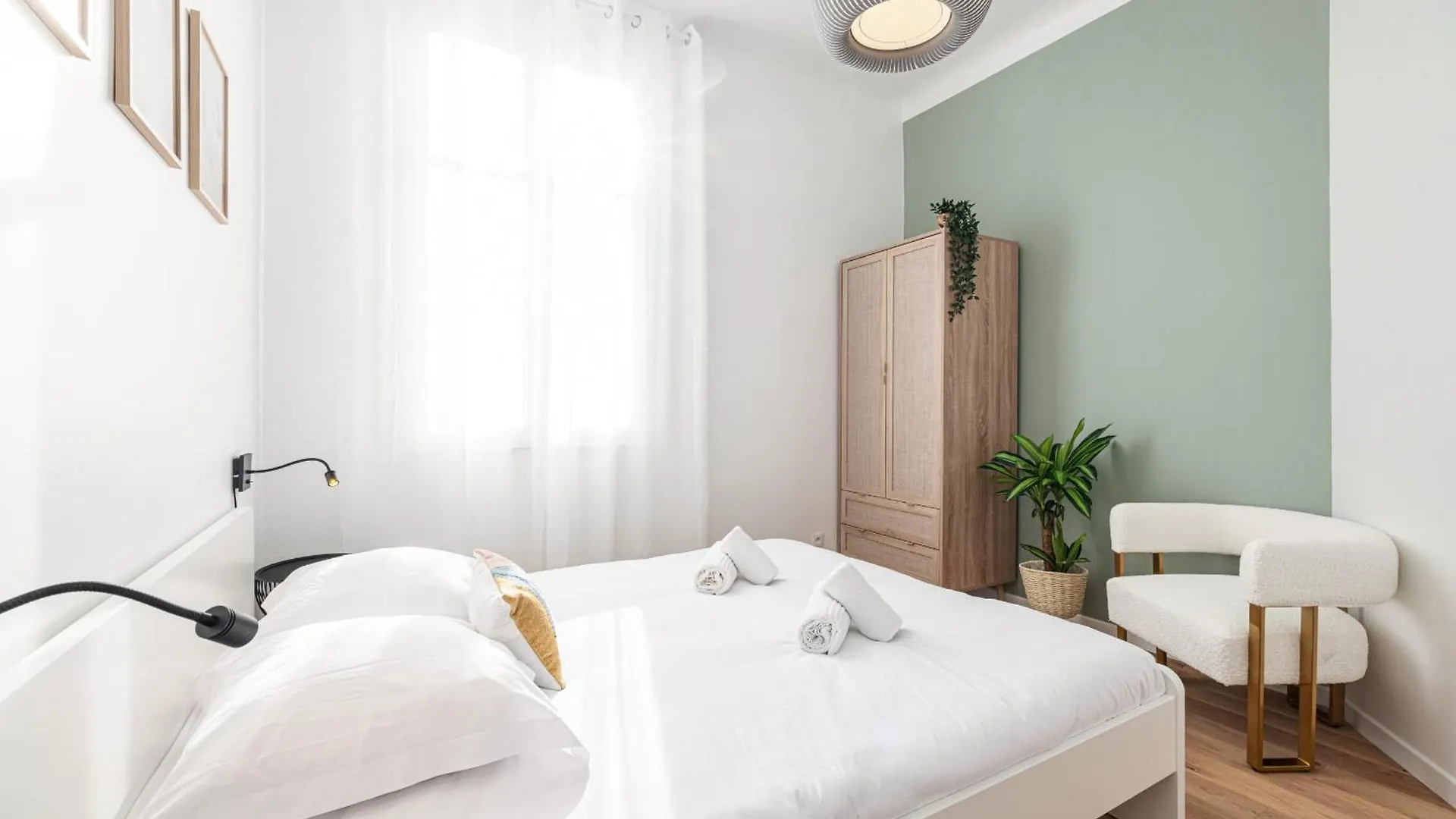 شقة Lovely 2 Bdr Nice Harbor