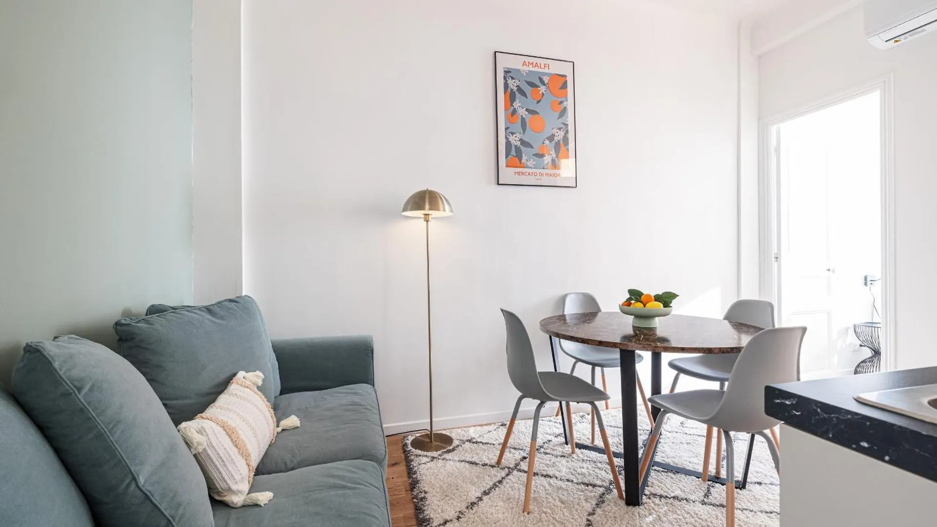 Lovely 2 Bdr Nice Harbor Apartman